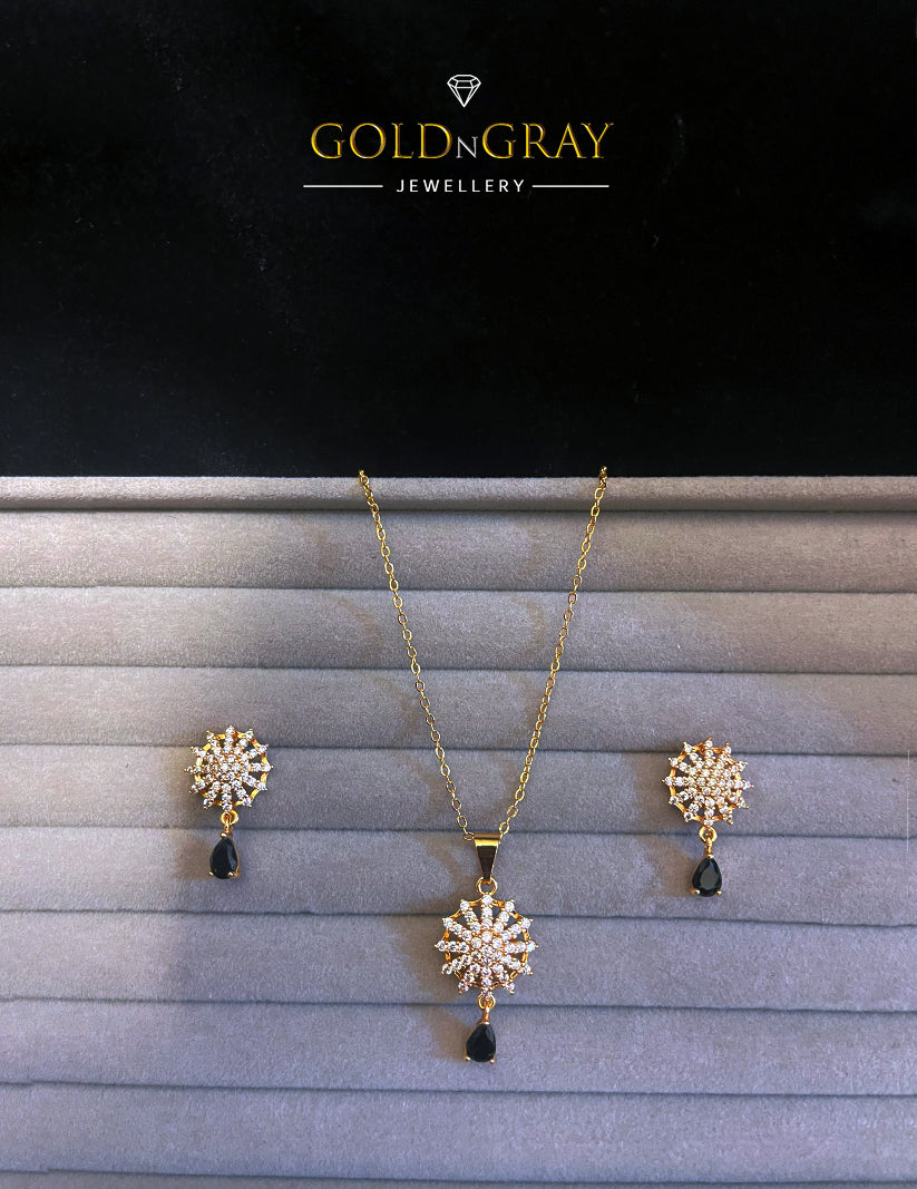 Luxury Gold and Black Pendant Set with Diamond Accents